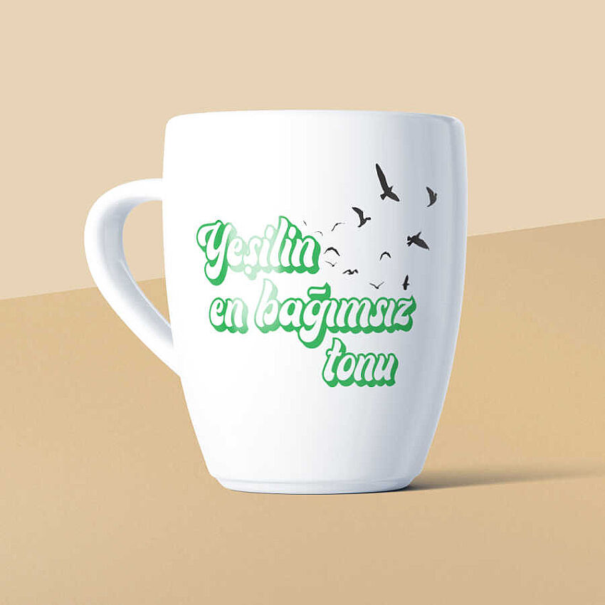 Yeşilin En Bağımsız Tonu Mottolu Beyaz Seramik Kupa - 1